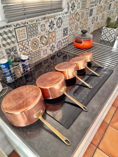 Cuisiner dans des casseroles en cuivre